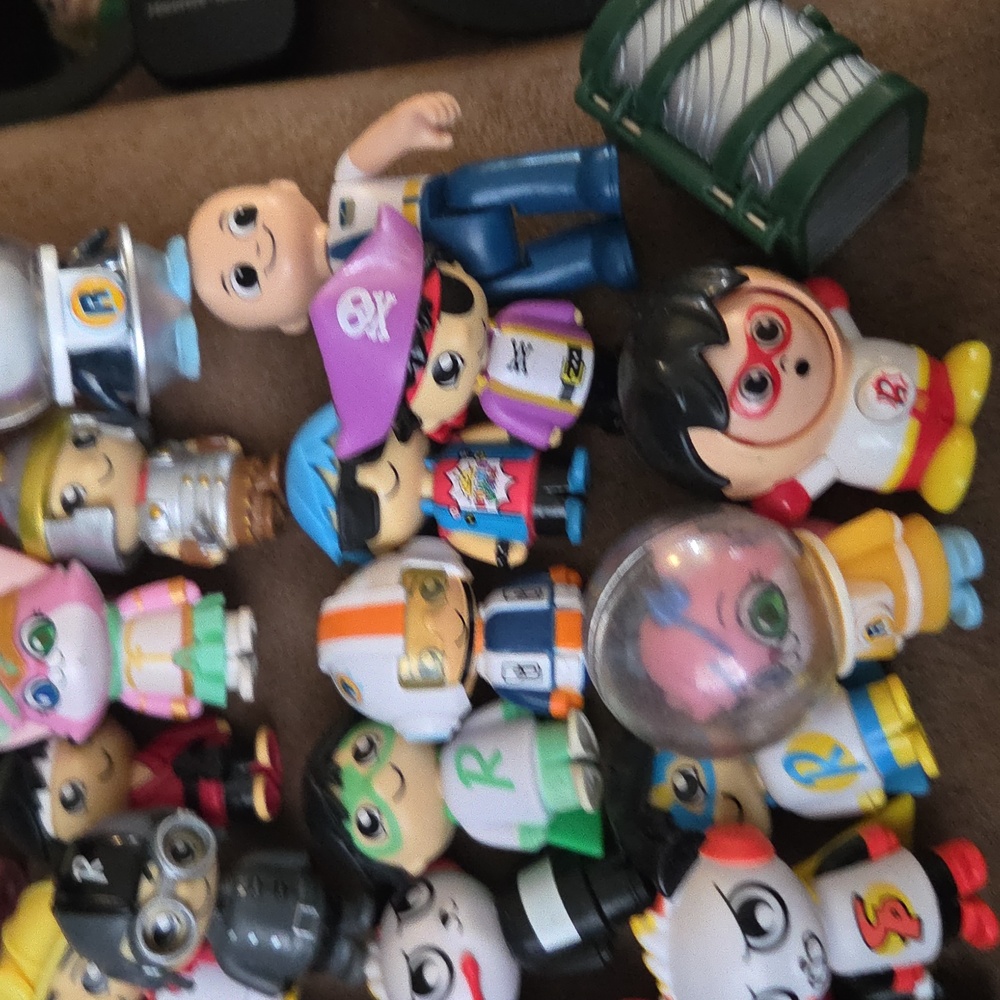 Toy Figurines (Ryans World) - Picture 6 of 6